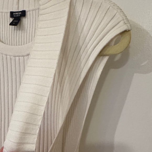 Express Cream Ribbed Tank Top - Picture 13 of 14